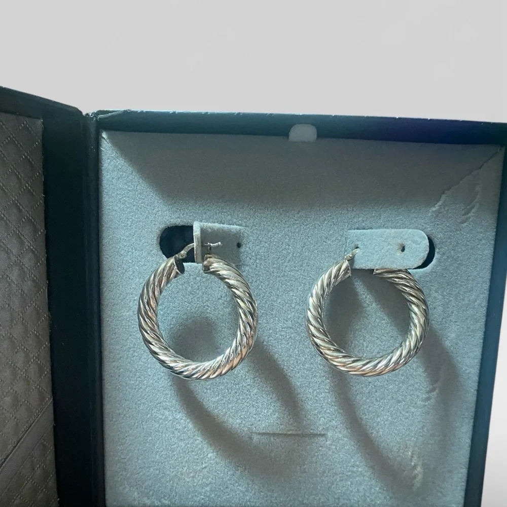 Elegant Vintage Italian 925 Sterling Silver Twisted Hoop